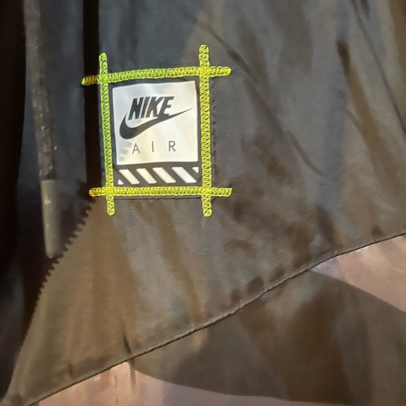 Nike Spring Jacket - Picture 2 of 4
